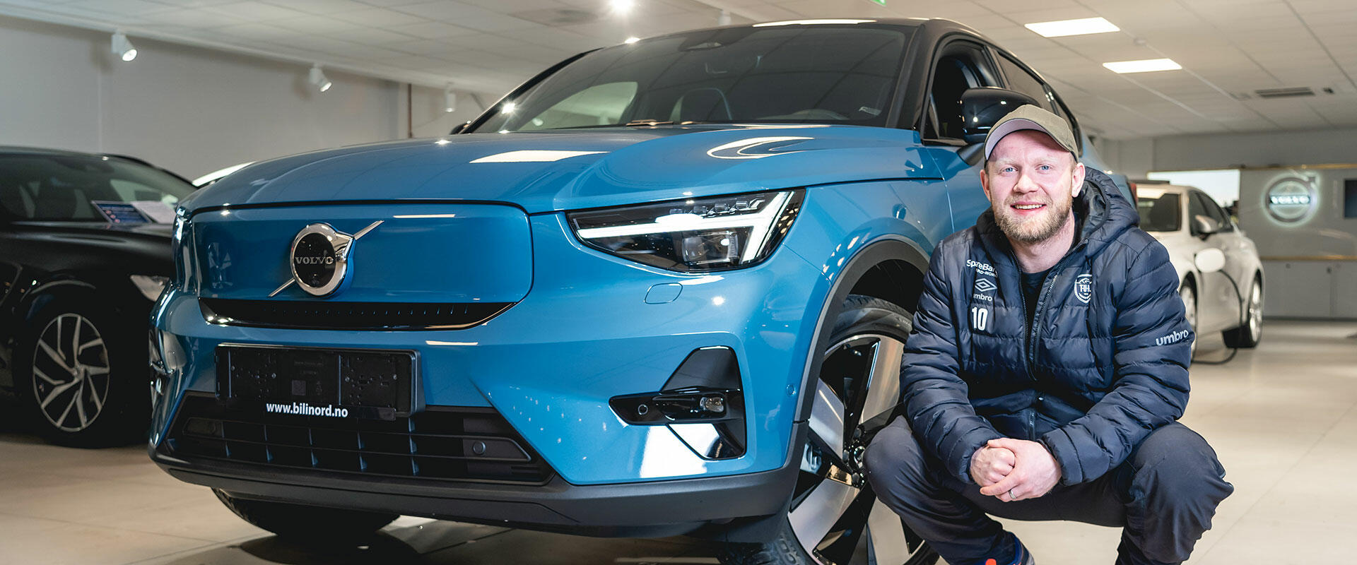 Kunde Andreas Løvland lot seg imponere av splitter nye Volvo C40 Recharge. 