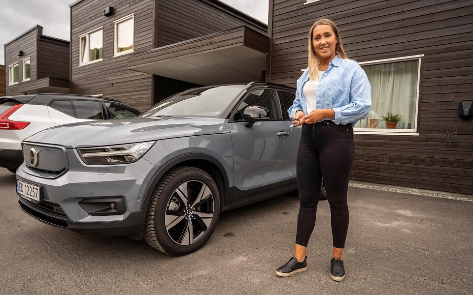 BILTUR: Lina Nilsen skal ta med Volvoen sin på langtur til Sverige i sommer.